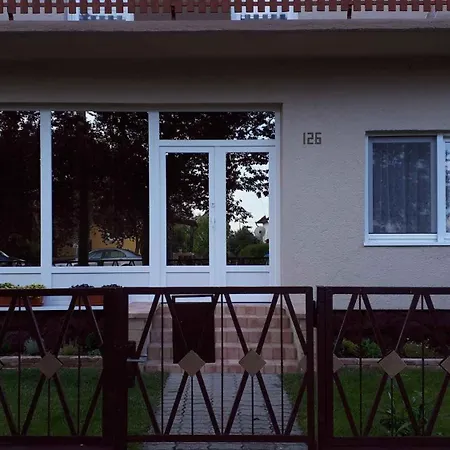 Balatonlelle, Lake Balaton 1 Apartamento